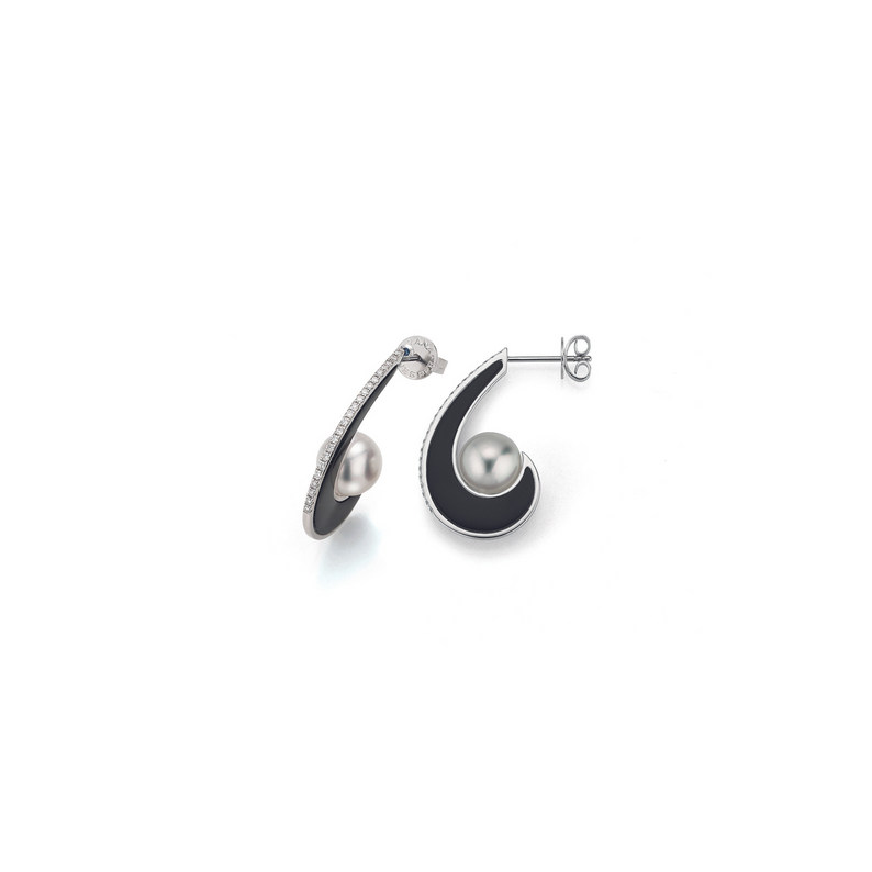 South Sea Pearl, Onyx and Gold Earrings With Diamonds