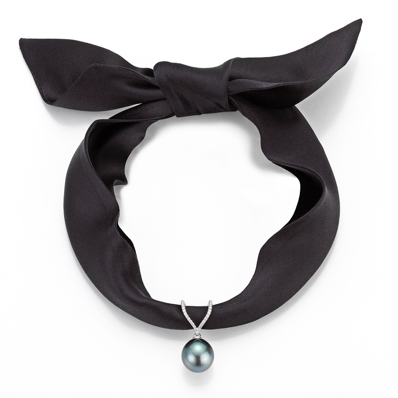 Black Silk Choker with Tahiti Pearl and Diamonds